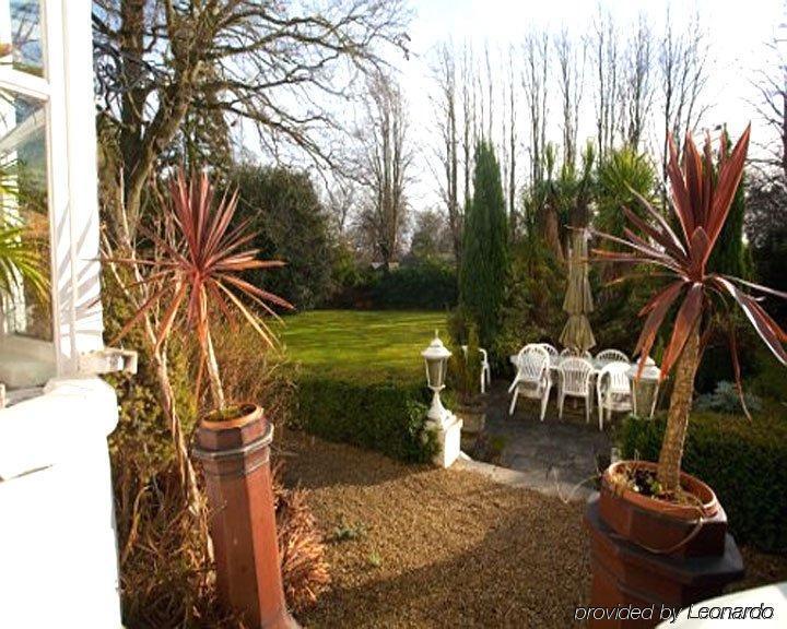 Fines Bayliwick Hotel Bracknell Exterior foto